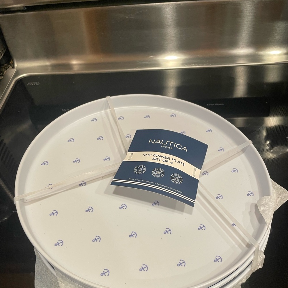 Nautica Melamine Dinner Plates 10.5" Blue Anchors Raised Edges